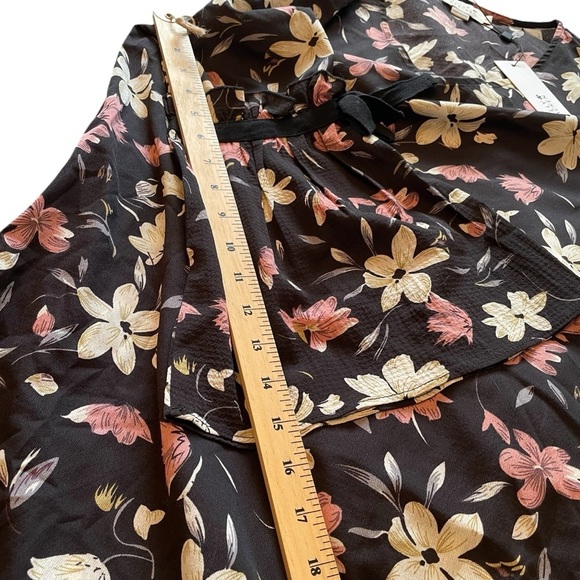 Molly Bracken NWT Floral Dress Cream/ Pink Accents-Bell Sleeves-Size Medium - Picture 8 of 11